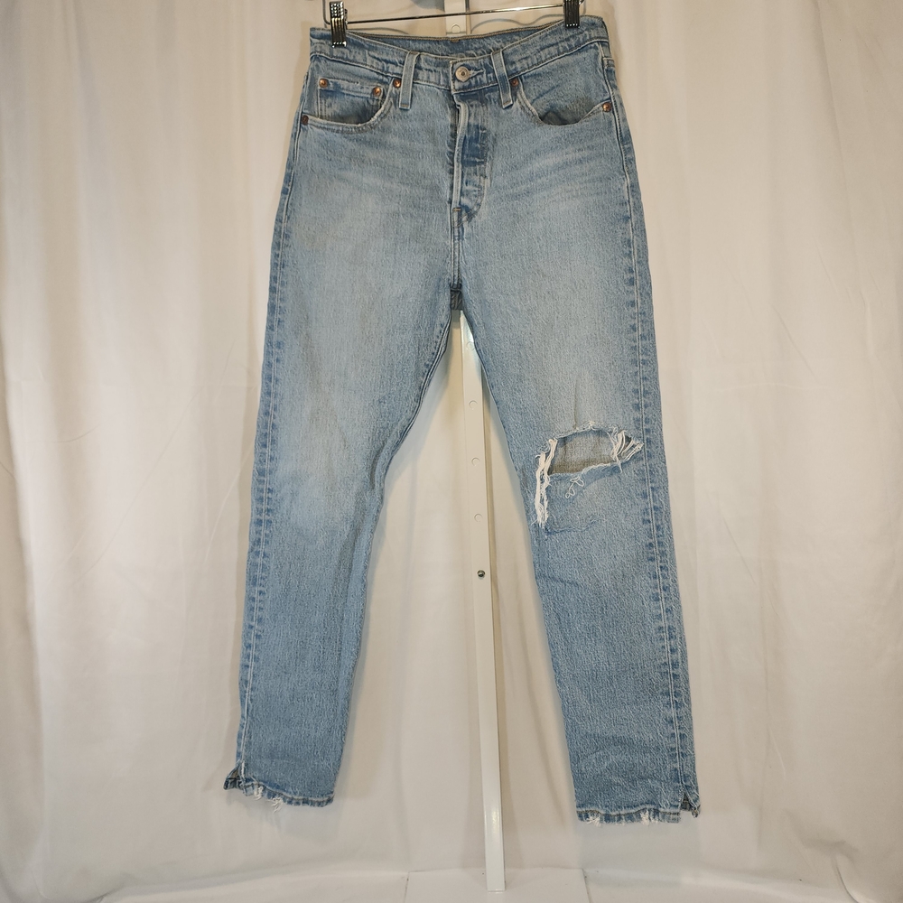 LEVIS 501s Jeans Womens 28x28 Med Rise Skinny Button Fly Light Wash Distressed